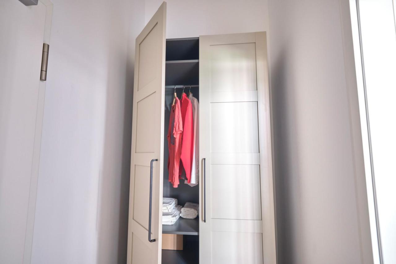 Historisches Deluxe Apartment Im Marianum Нойс Екстериор снимка