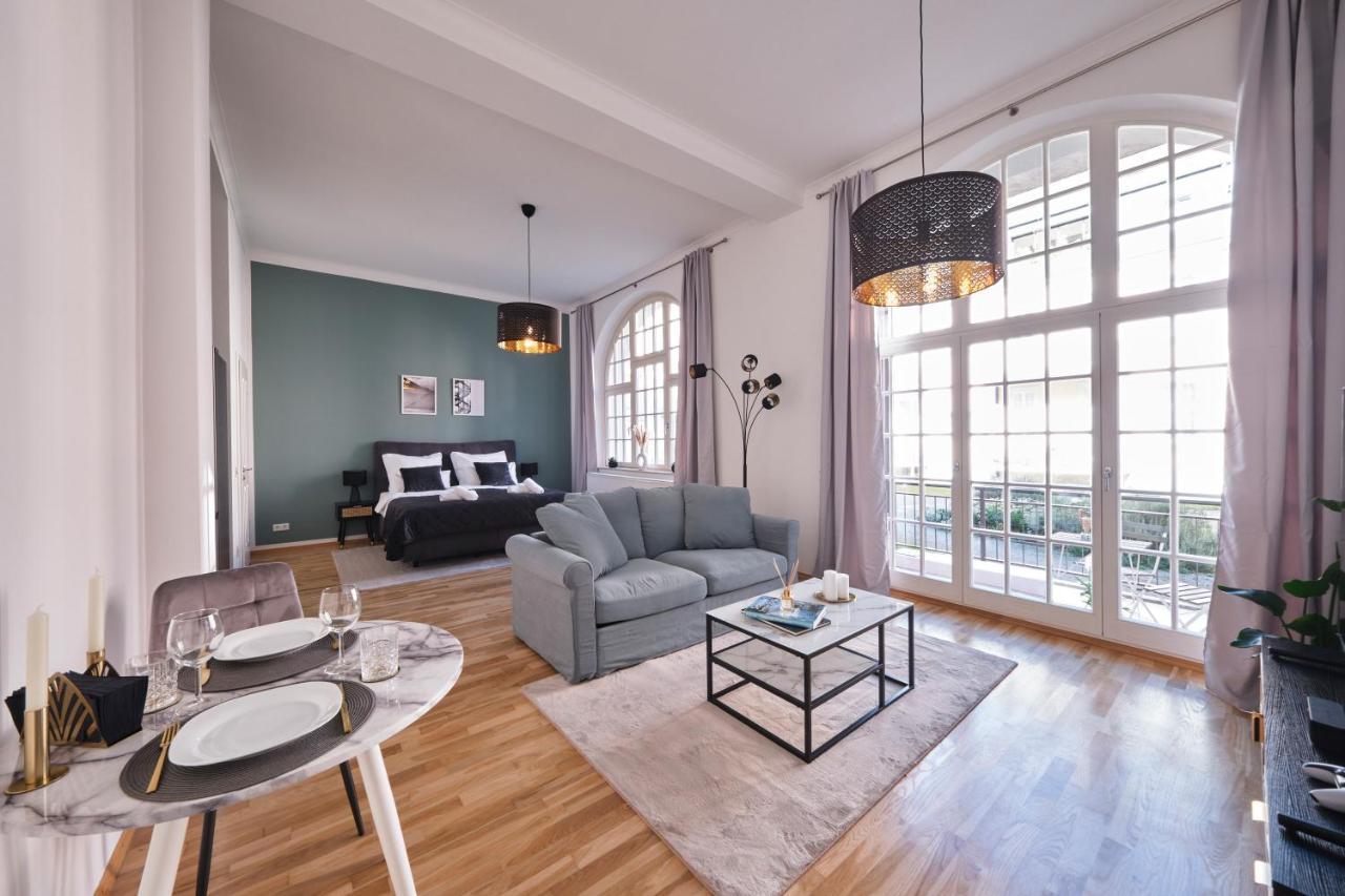 Historisches Deluxe Apartment Im Marianum Нойс Екстериор снимка