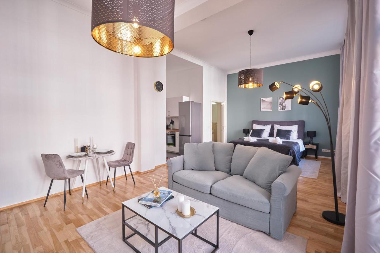 Historisches Deluxe Apartment Im Marianum Нойс Екстериор снимка