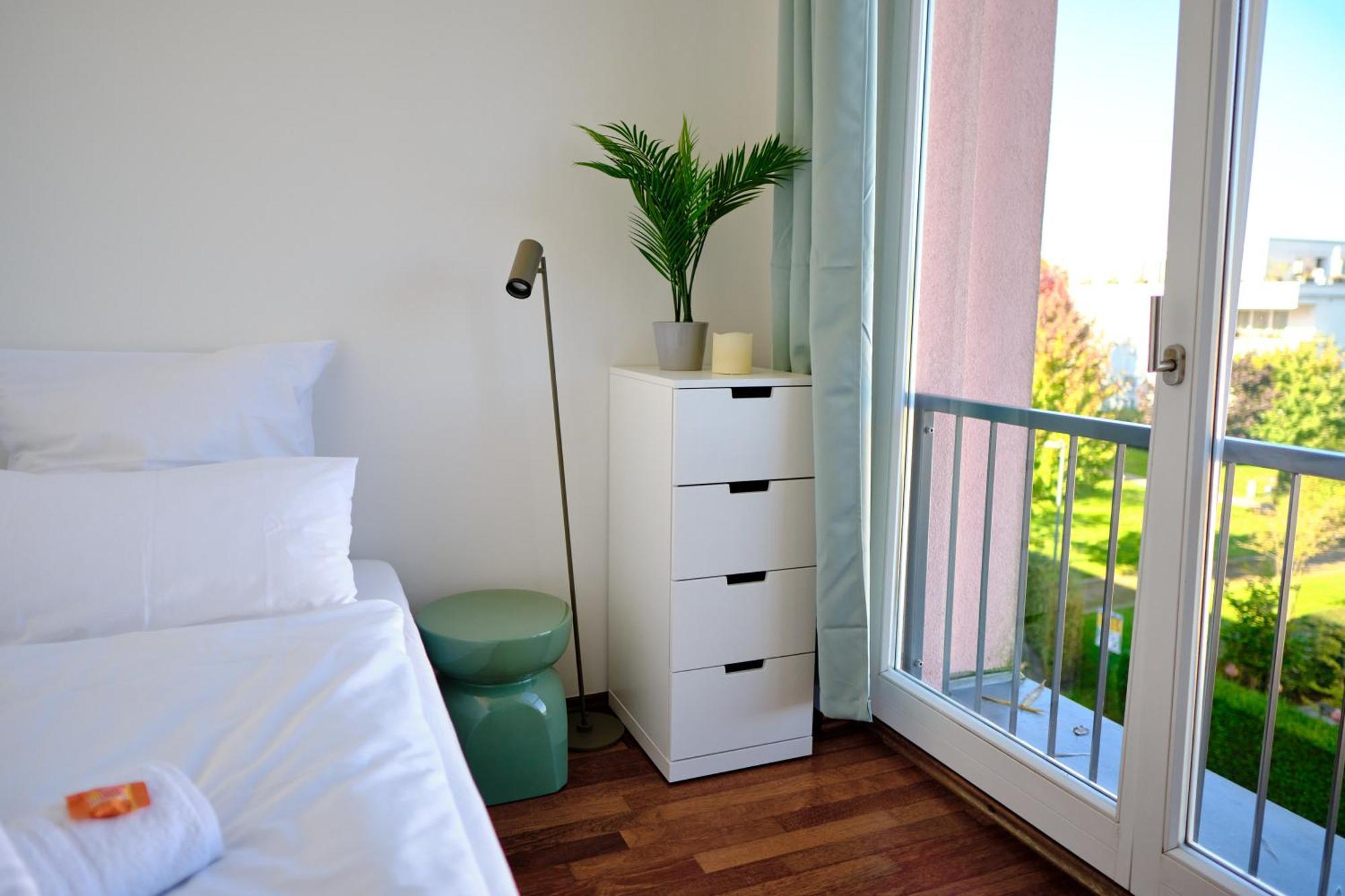 Historisches Deluxe Apartment Im Marianum Нойс Стая снимка