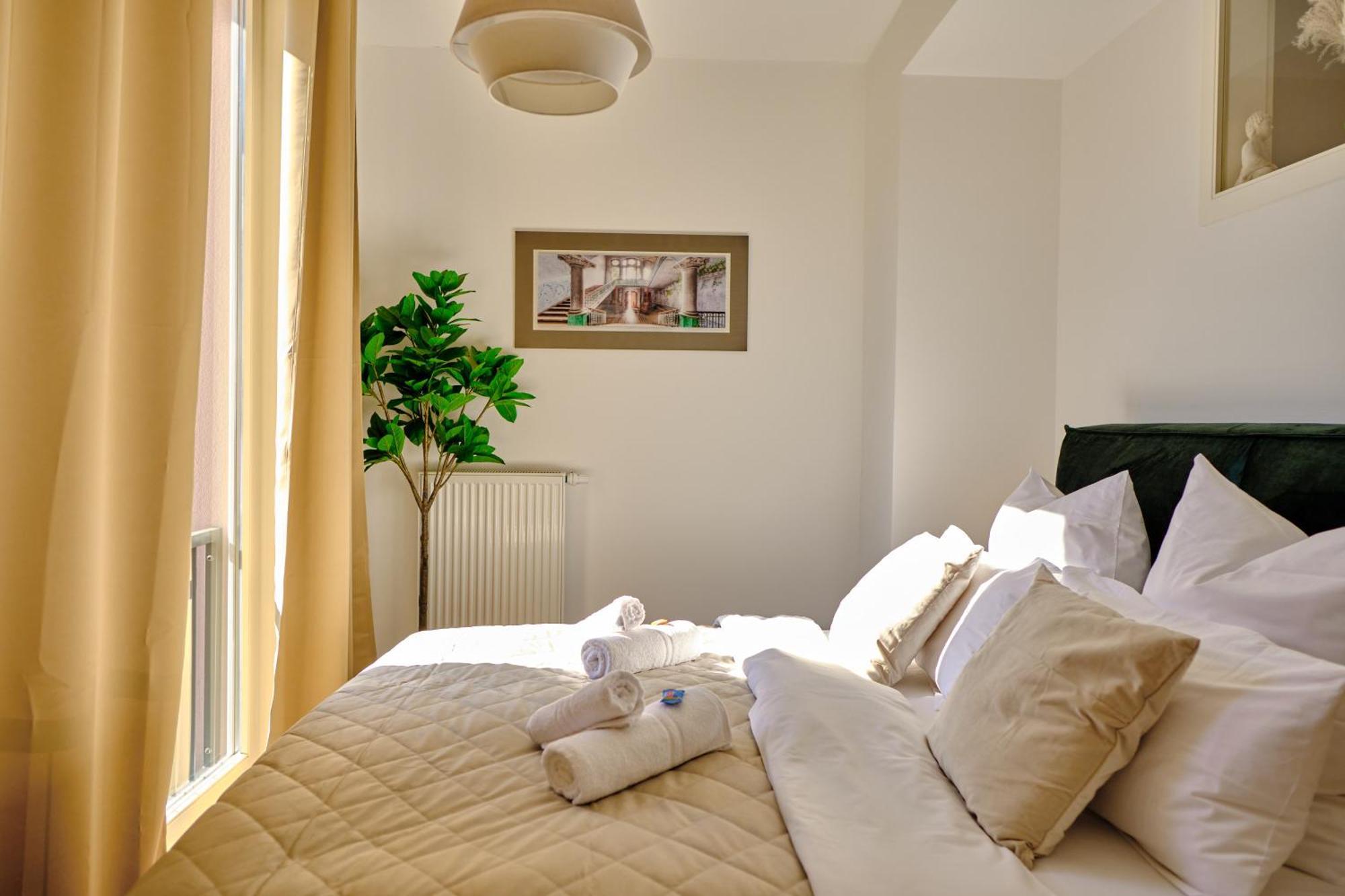 Historisches Deluxe Apartment Im Marianum Нойс Екстериор снимка