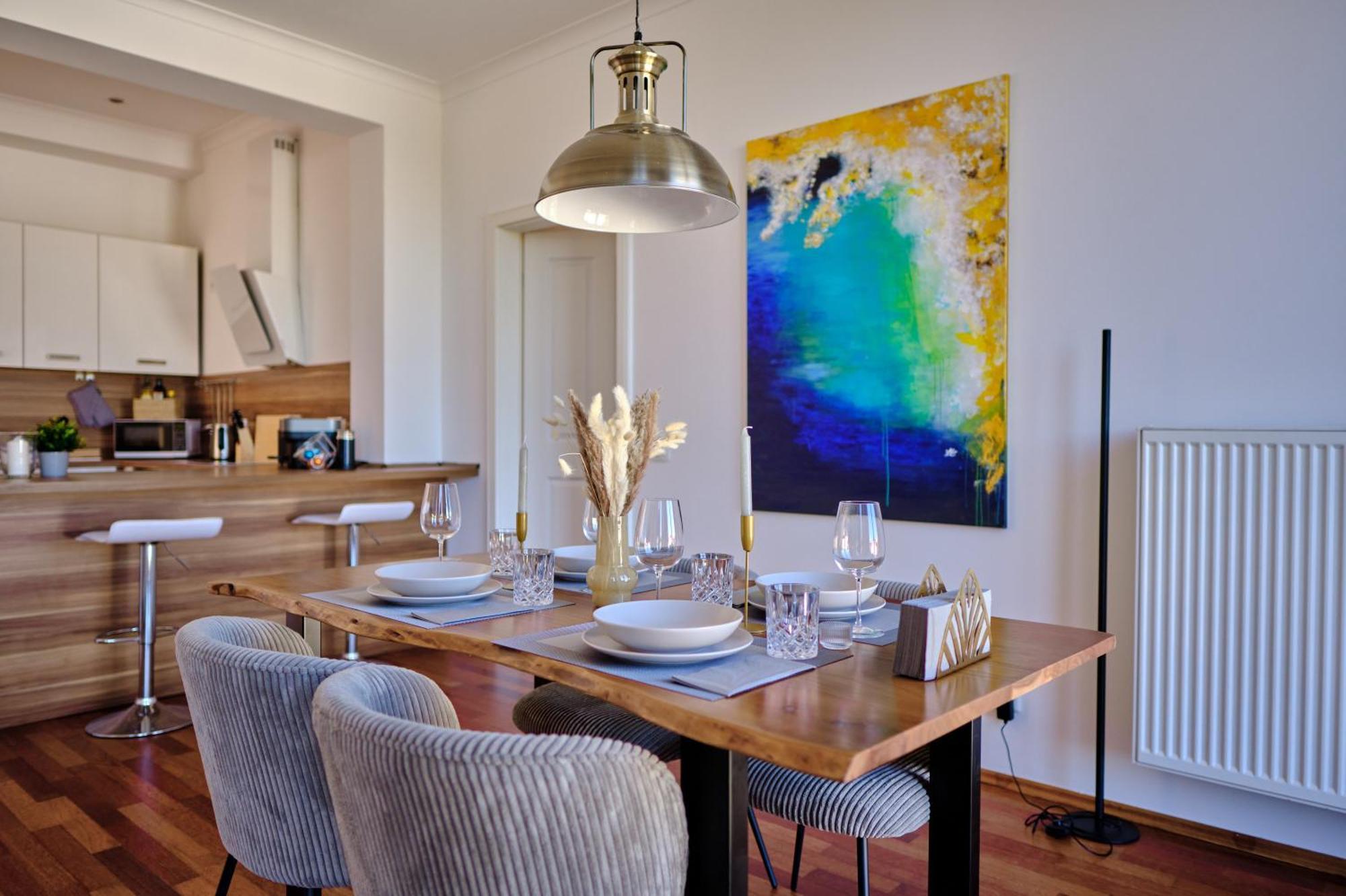 Historisches Deluxe Apartment Im Marianum Нойс Стая снимка